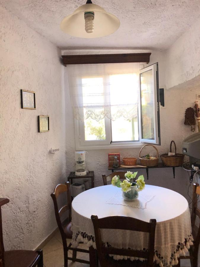 The Little House On The Hill Of Myrties Villa Екстериор снимка